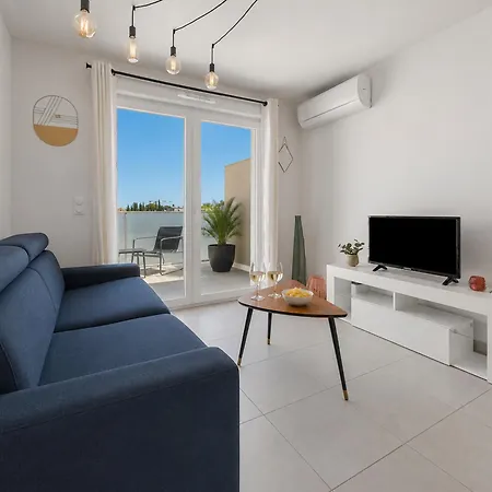 T2 Climatisé Avec Balcon Et Parking * Montpellier