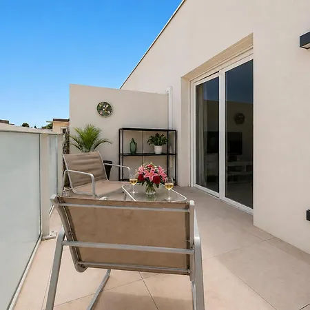 T2 Climatisé Avec Balcon Et Parking Appartamento *